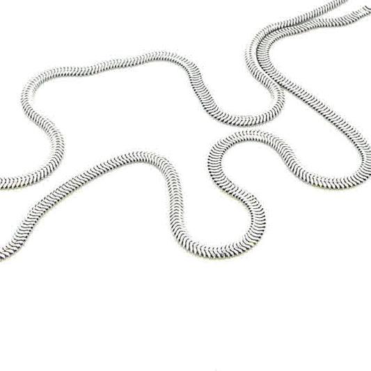 SILVER FLAT OVAL TRUE SNAKE 2.6MM