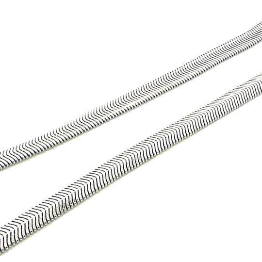 SILVER FLAT OVAL TRUE SNAKE 6.4MM