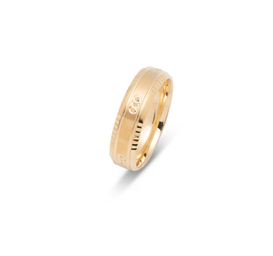 10K WEDDING BAND FANCY