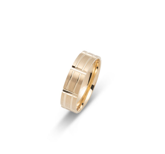 10K WEDDING BAND FANCY