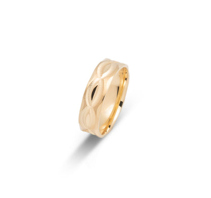 10K WEDDING BAND FANCY