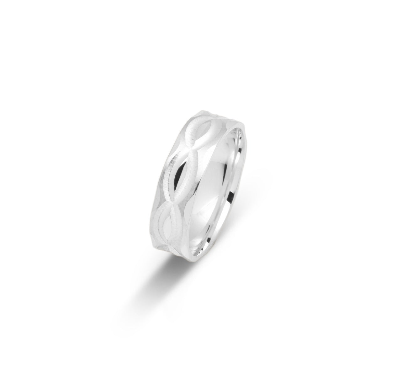 10K WEDDING BAND FANCY